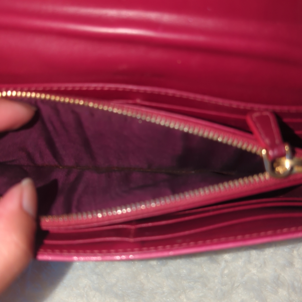 Miu Miu Authentic Pink Patent Leather Croc-Embossed Chain Wallet Luxury - Picture 10 of 10